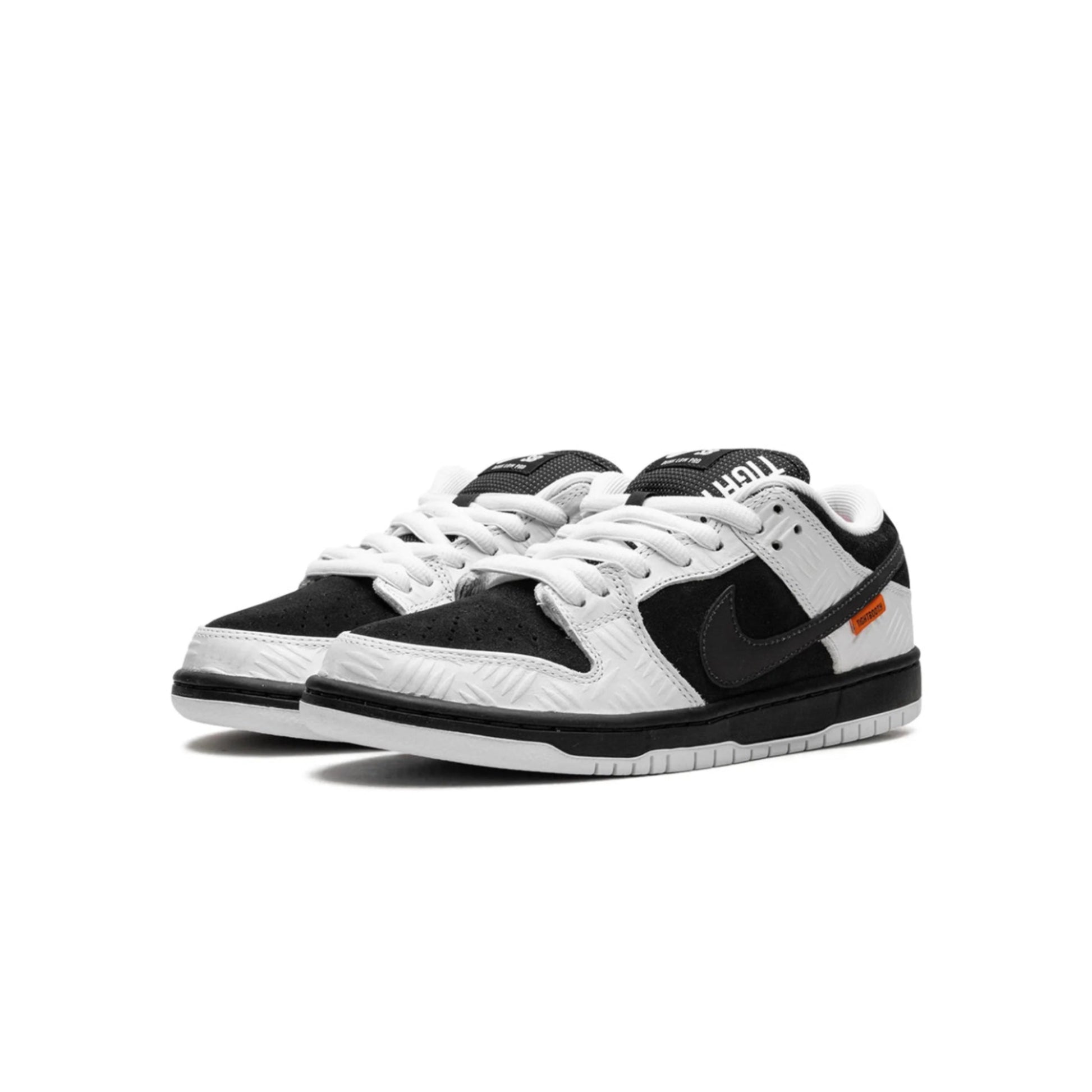 Nike SB Dunk Low TIGHTBOOTH