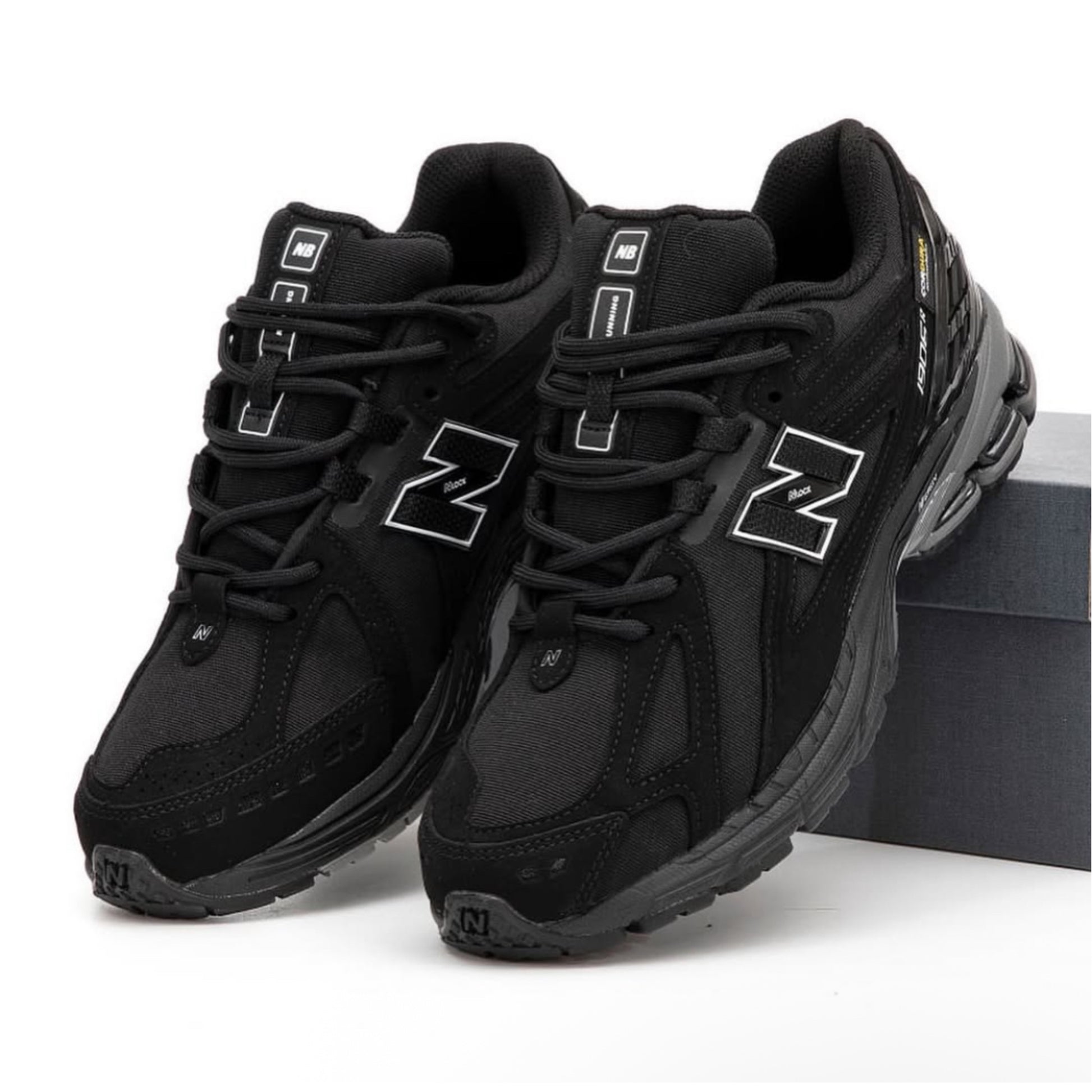 New Balance 1906R